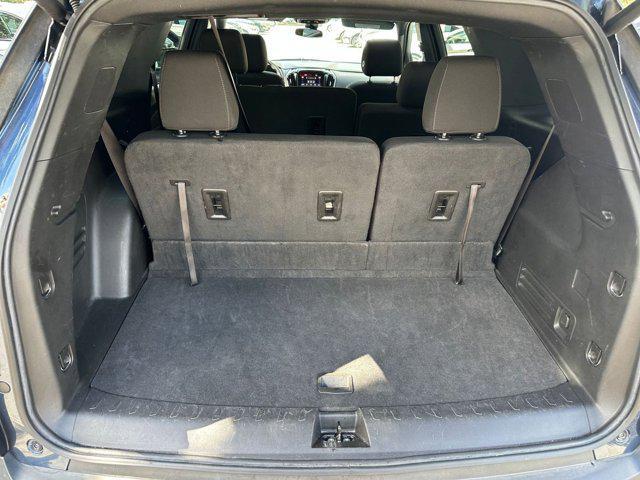 used 2023 Chevrolet Traverse car, priced at $25,402
