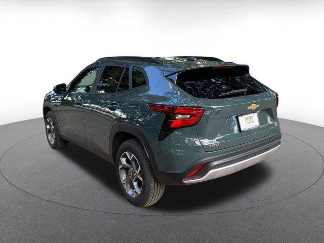 used 2025 Chevrolet Trax car, priced at $20,861