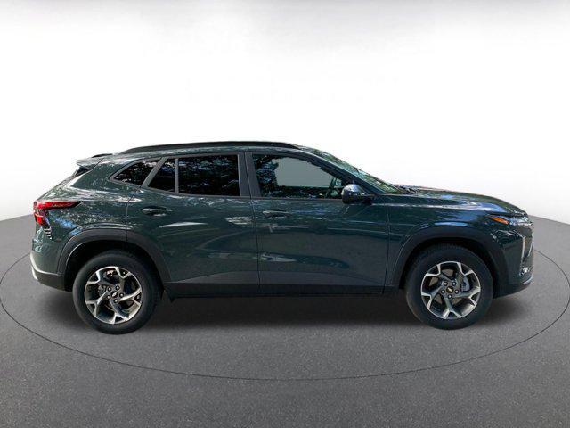 used 2025 Chevrolet Trax car, priced at $20,861