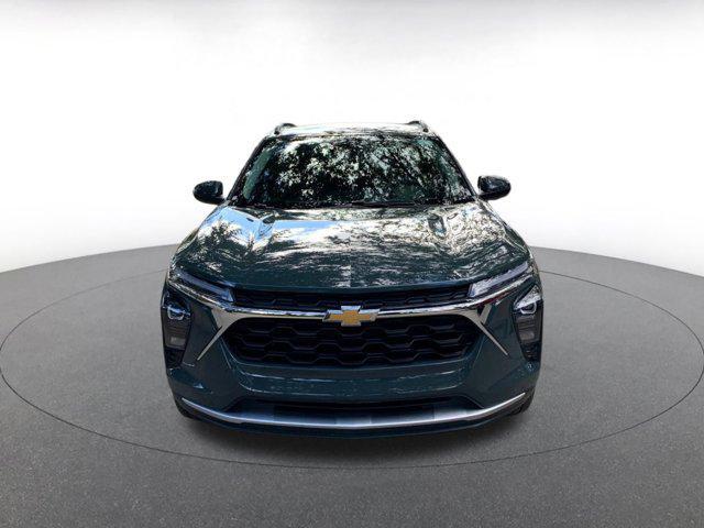 used 2025 Chevrolet Trax car, priced at $20,861