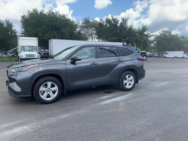 used 2023 Toyota Highlander car, priced at $33,148