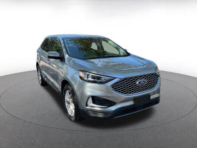 used 2024 Ford Edge car, priced at $23,625