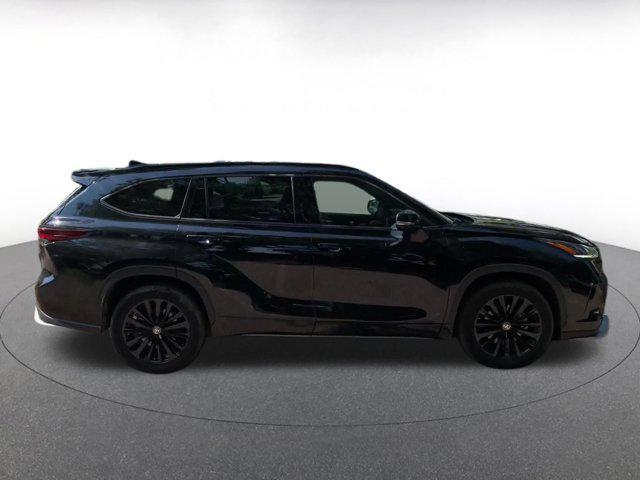 used 2024 Toyota Highlander car, priced at $41,007