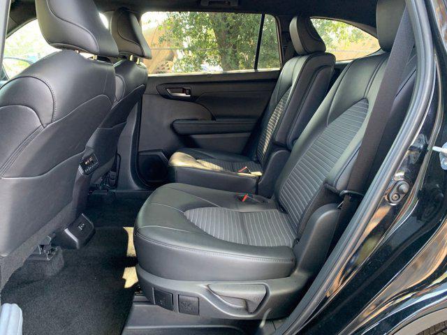 used 2024 Toyota Highlander car, priced at $41,007