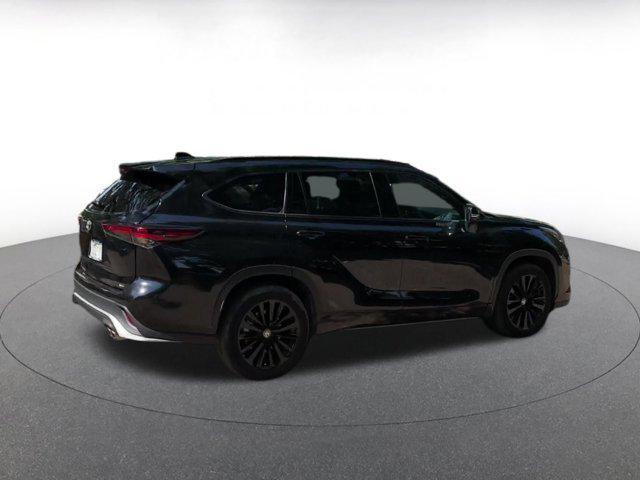 used 2024 Toyota Highlander car, priced at $41,007