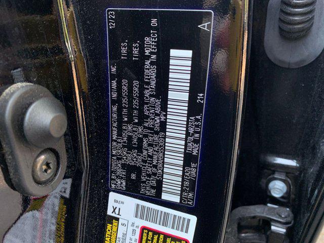 used 2024 Toyota Highlander car, priced at $41,007