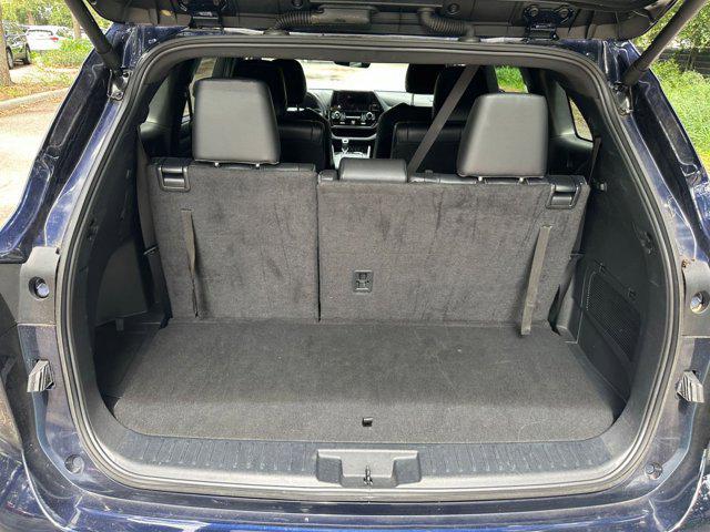 used 2024 Toyota Highlander car, priced at $42,499