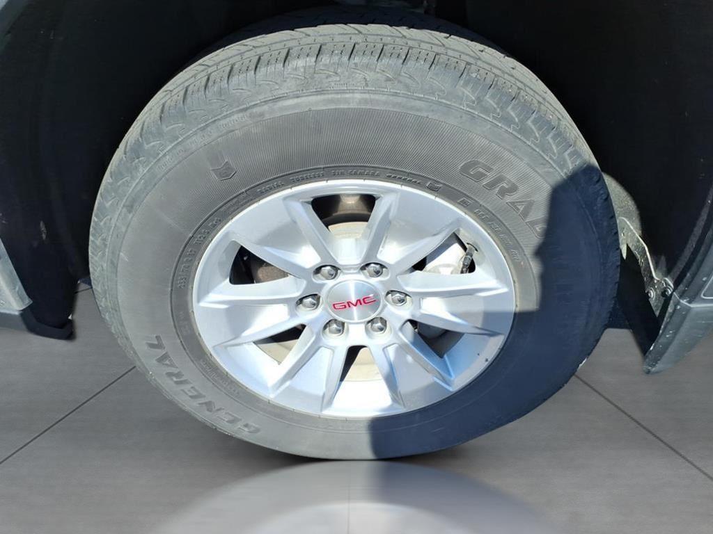 used 2023 GMC Sierra 1500 car, priced at $25,199