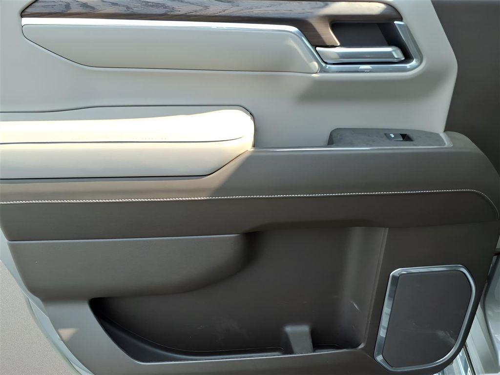 used 2024 GMC Sierra 1500 car, priced at $43,164