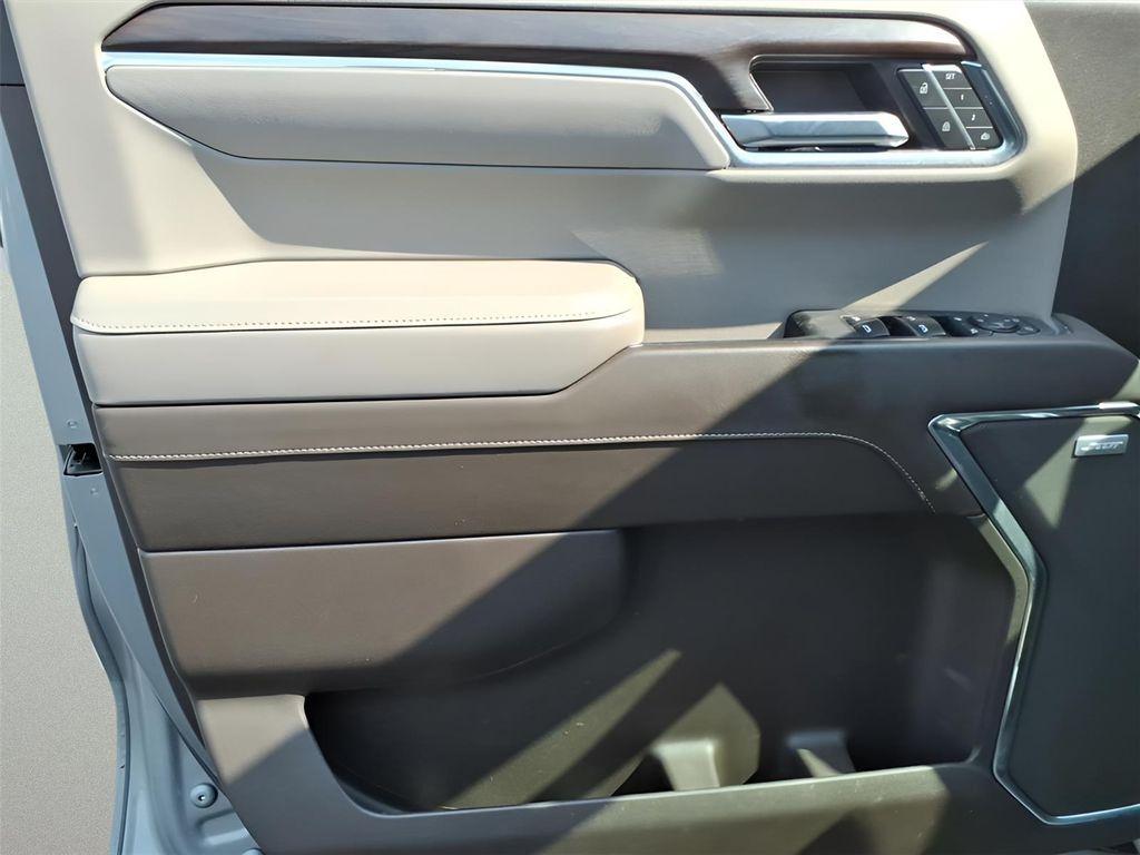 used 2024 GMC Sierra 1500 car, priced at $43,164