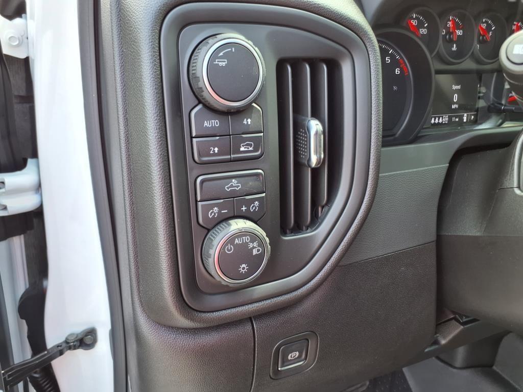 new 2025 Chevrolet Silverado 1500 car, priced at $42,313