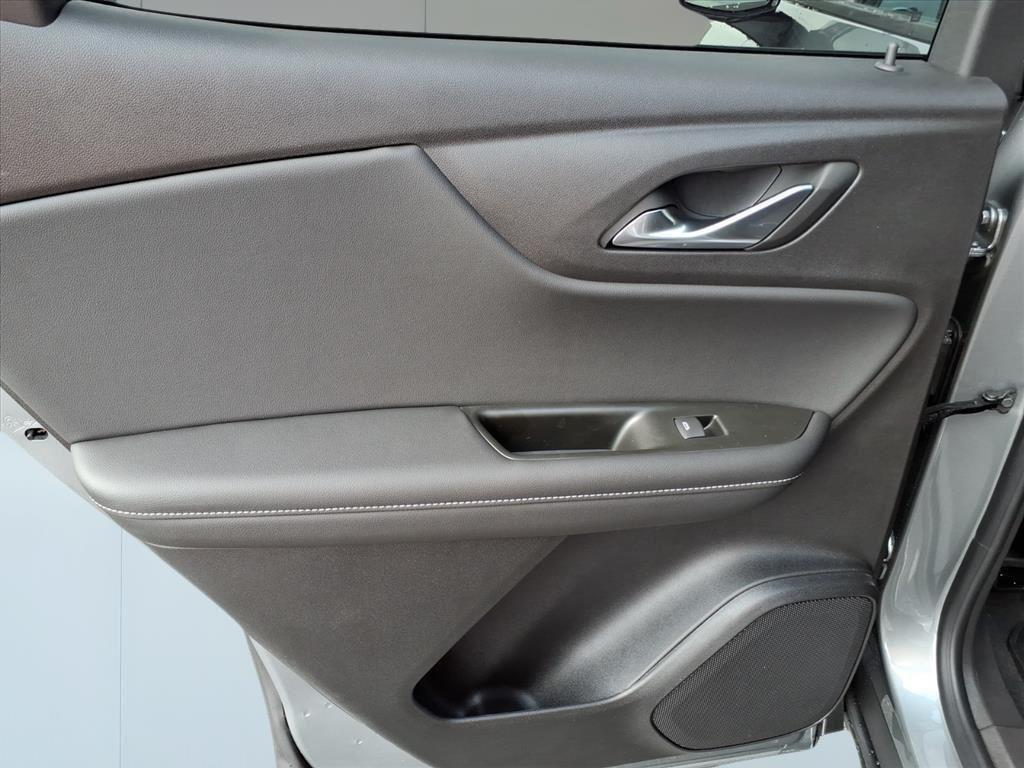 new 2025 Chevrolet Blazer car, priced at $34,374