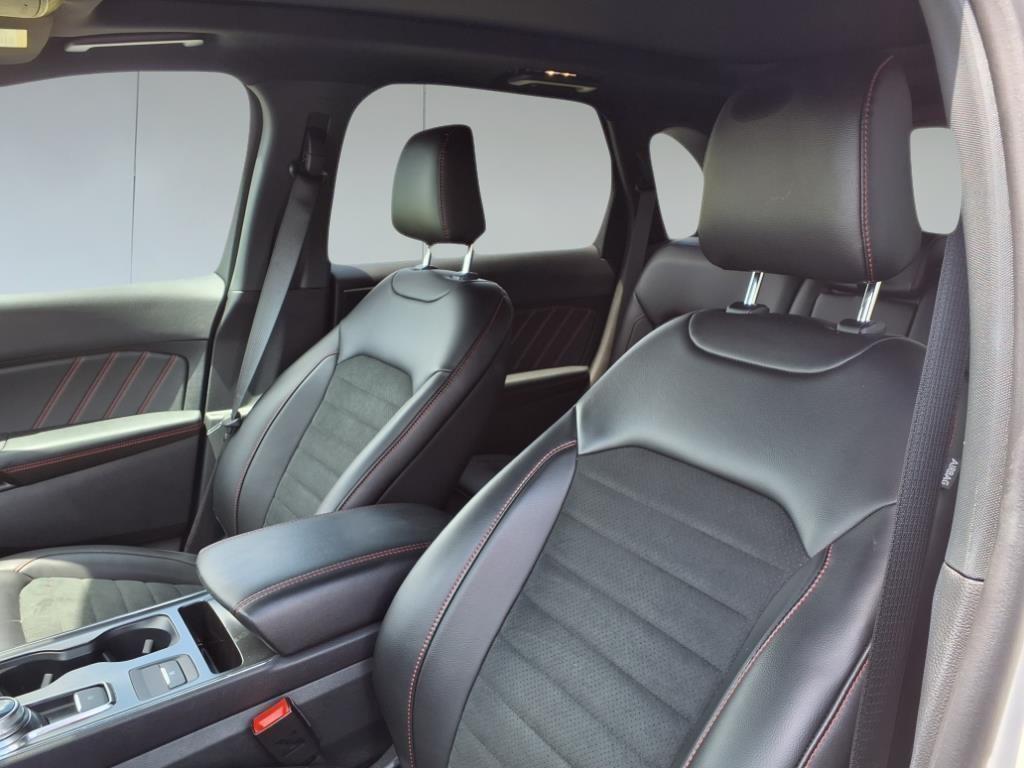 used 2024 Ford Edge car, priced at $31,199