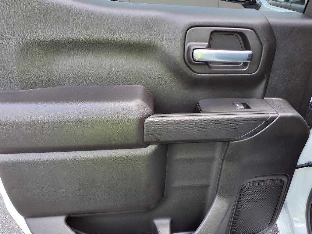 new 2025 Chevrolet Silverado 1500 car, priced at $42,813