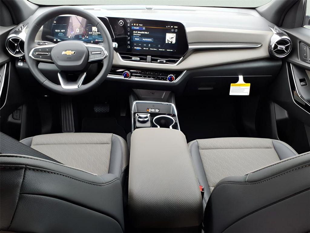new 2026 Chevrolet Equinox car, priced at $31,526