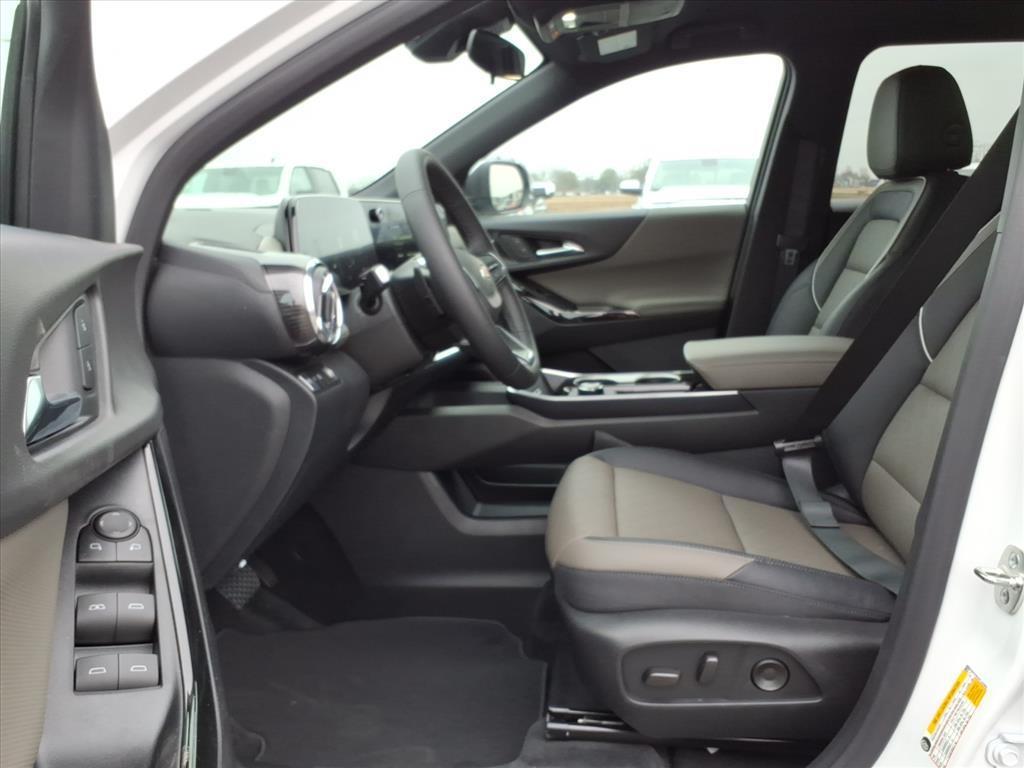 new 2026 Chevrolet Equinox car, priced at $31,526