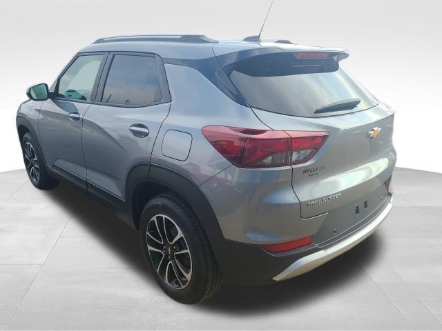 new 2025 Chevrolet TrailBlazer car, priced at $27,215