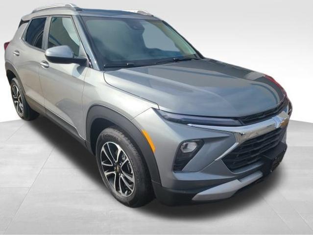 new 2025 Chevrolet TrailBlazer car, priced at $27,215