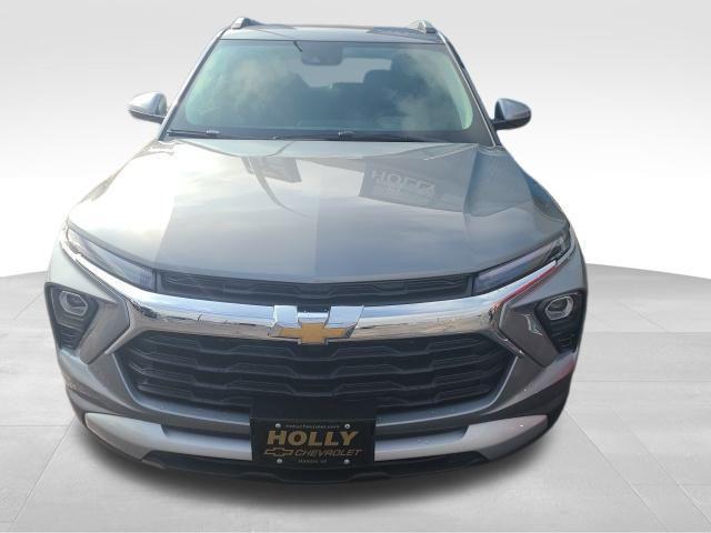 new 2025 Chevrolet TrailBlazer car, priced at $27,215