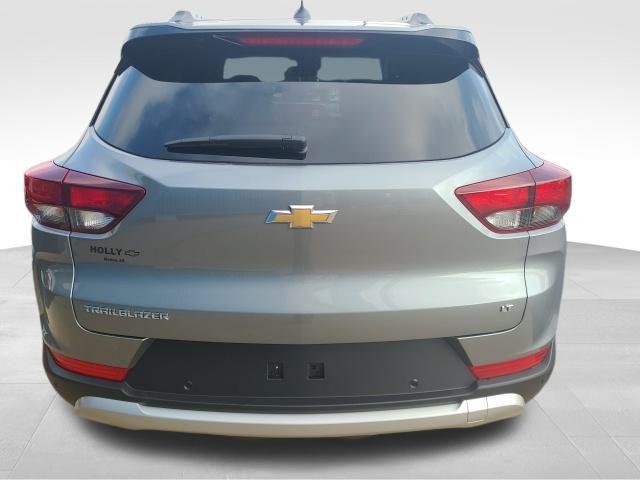 new 2025 Chevrolet TrailBlazer car, priced at $27,215