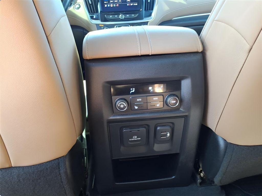 used 2022 Chevrolet Traverse car, priced at $28,632