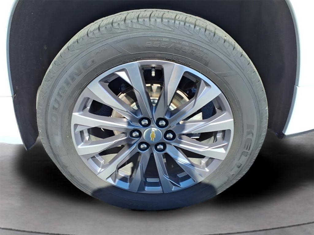 used 2022 Chevrolet Traverse car, priced at $28,632