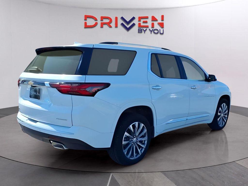 used 2022 Chevrolet Traverse car, priced at $28,632