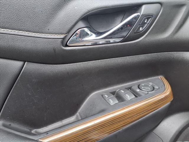 used 2023 GMC Acadia car, priced at $23,899
