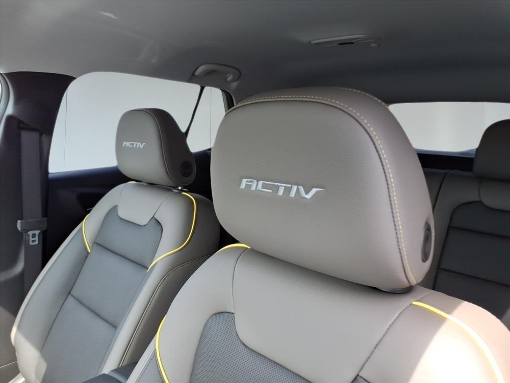 new 2026 Chevrolet Trax car, priced at $28,040