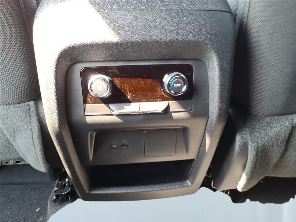 new 2026 Chevrolet Traverse car, priced at $39,274