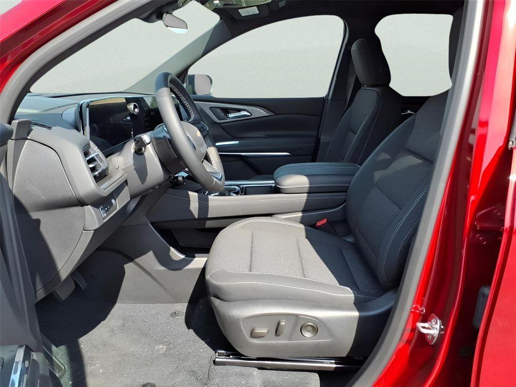 new 2026 Chevrolet Traverse car, priced at $40,274
