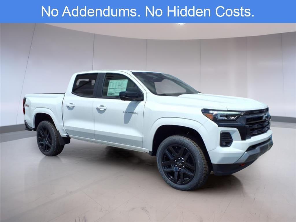 new 2025 Chevrolet Colorado car, priced at $43,303