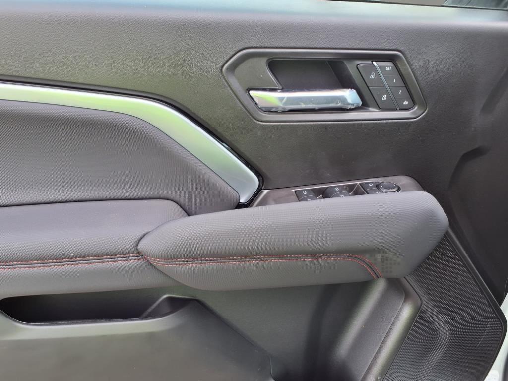 new 2025 Chevrolet Colorado car, priced at $43,303