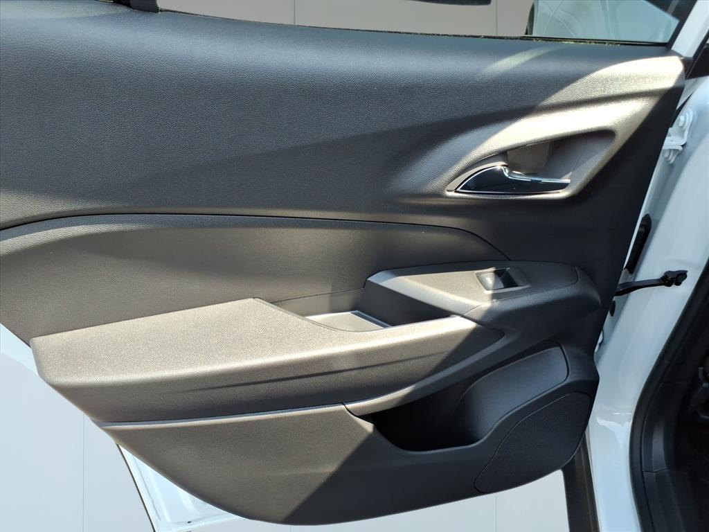 new 2026 Chevrolet Trax car, priced at $28,040