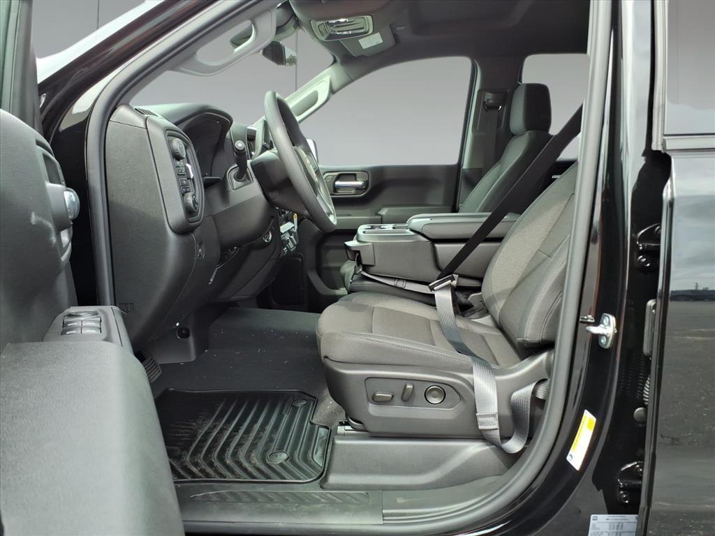 new 2026 Chevrolet Silverado 1500 car, priced at $44,524