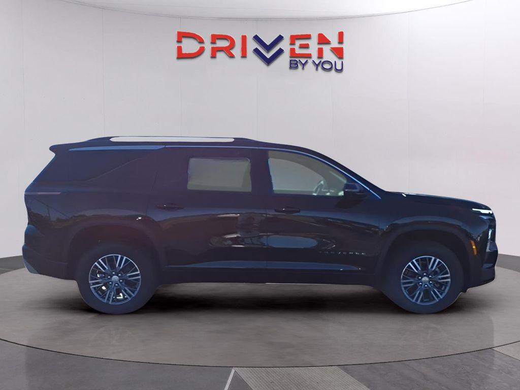 new 2026 Chevrolet Traverse car, priced at $43,940