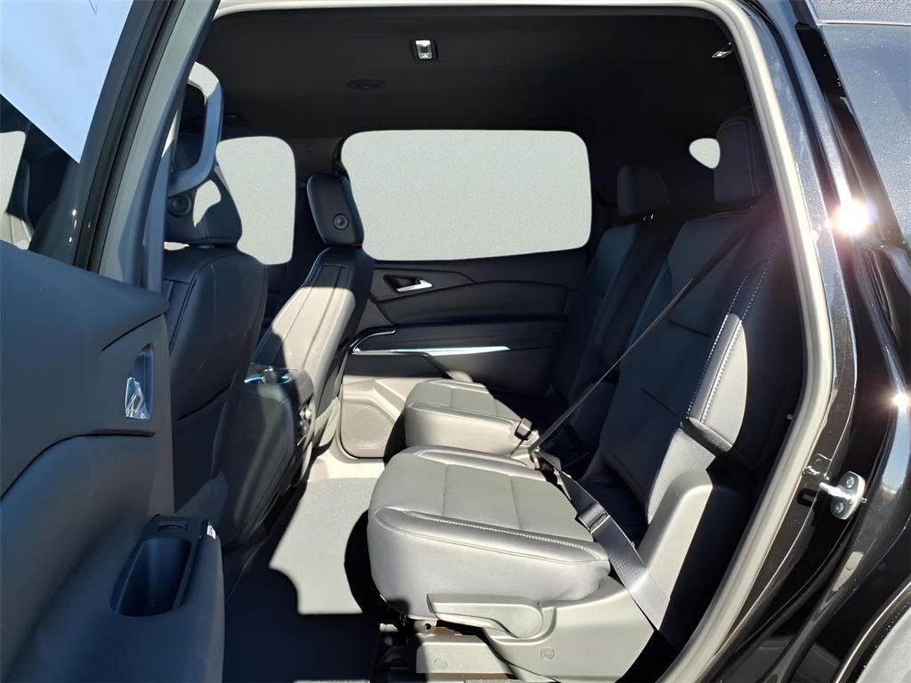 new 2026 Chevrolet Traverse car, priced at $43,940