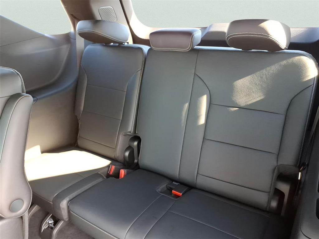 new 2026 Chevrolet Traverse car, priced at $43,940