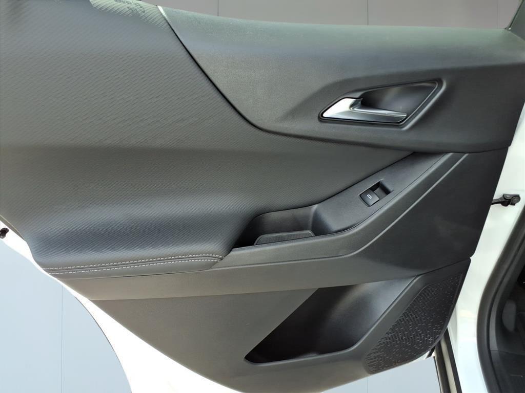new 2026 Chevrolet Equinox car, priced at $28,640