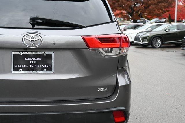 used 2018 Toyota Highlander car, priced at $25,403