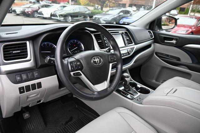 used 2018 Toyota Highlander car, priced at $25,403