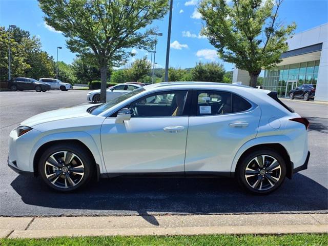 new 2025 Lexus UX 300h car, priced at $42,825