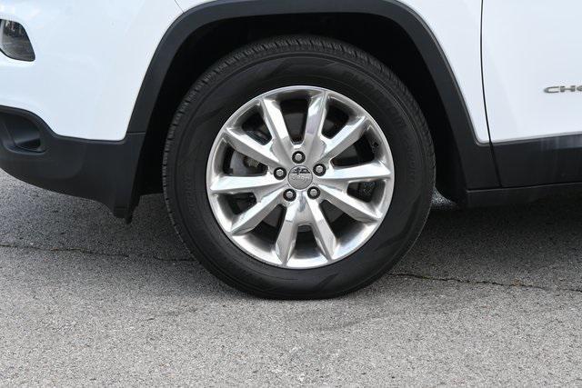 used 2015 Jeep Cherokee car, priced at $14,308