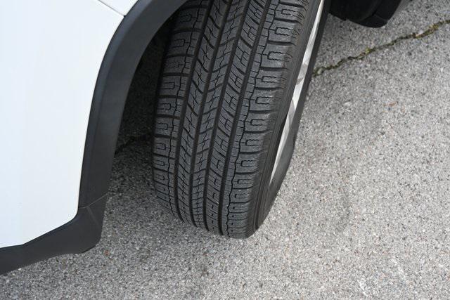 used 2015 Jeep Cherokee car, priced at $14,308