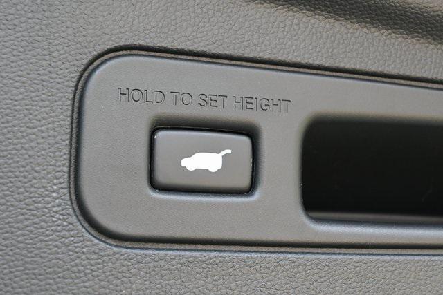 used 2022 Acura MDX car, priced at $41,983