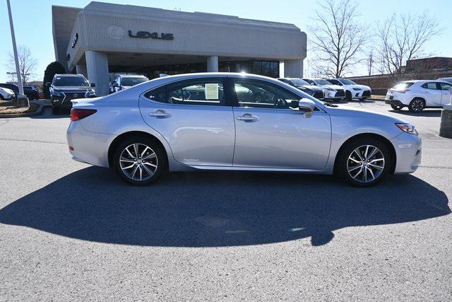 used 2018 Lexus ES 300h car, priced at $28,801