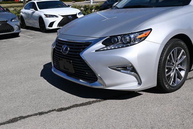 used 2018 Lexus ES 300h car, priced at $28,801