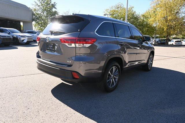 used 2019 Toyota Highlander car, priced at $26,879