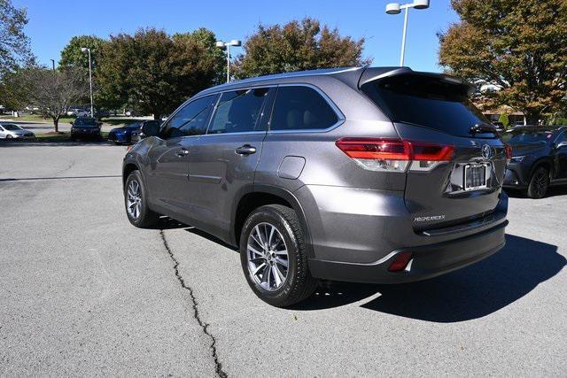 used 2019 Toyota Highlander car, priced at $26,879