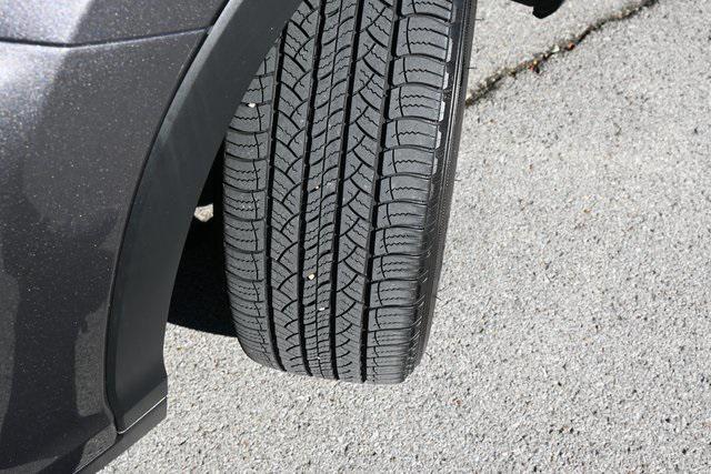 used 2019 Toyota Highlander car, priced at $26,879